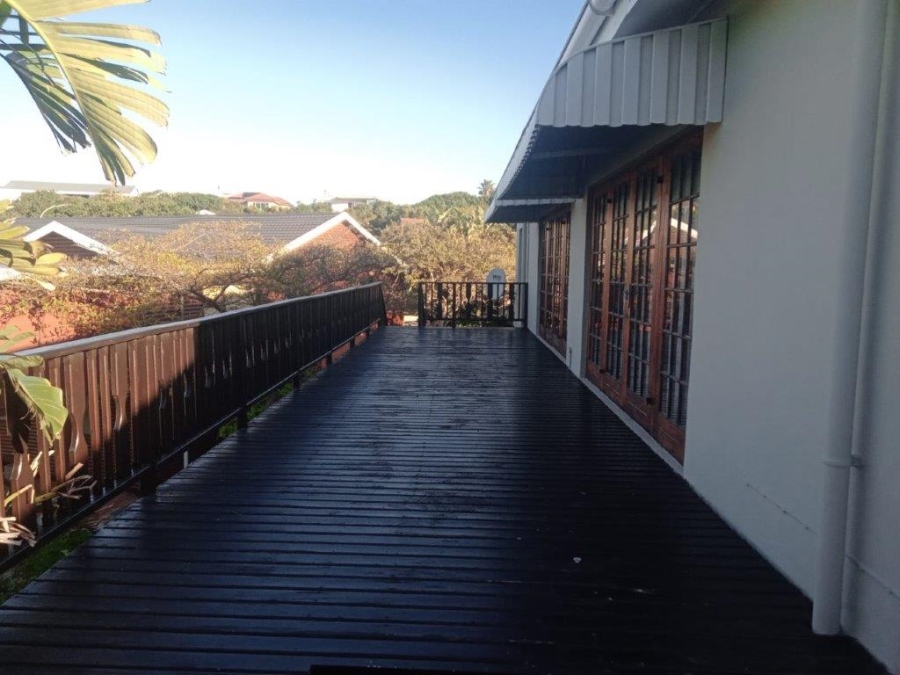 4 Bedroom Property for Sale in Paradise Beach Eastern Cape